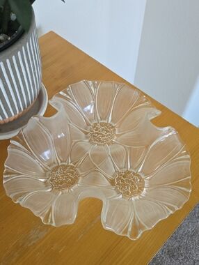 Clear Glass Floral Serving Dish - Three Flower Design